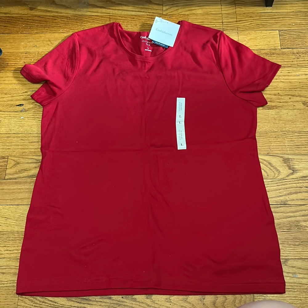 Women’s red tshirt